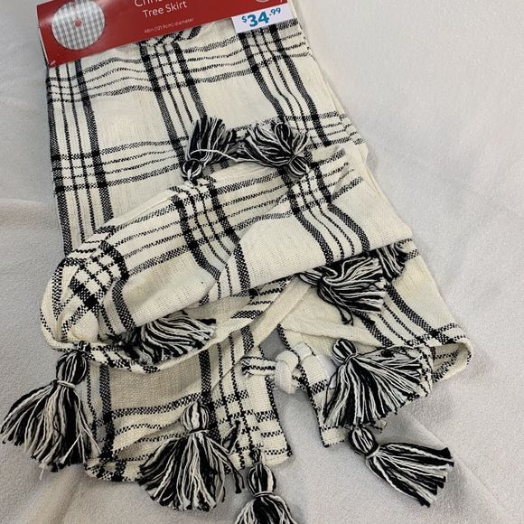 Christmas Tree Skirt Cotton Plaid Handmade 48in Elegant Tassels Decor Farmhouse - Picture 2 of 10